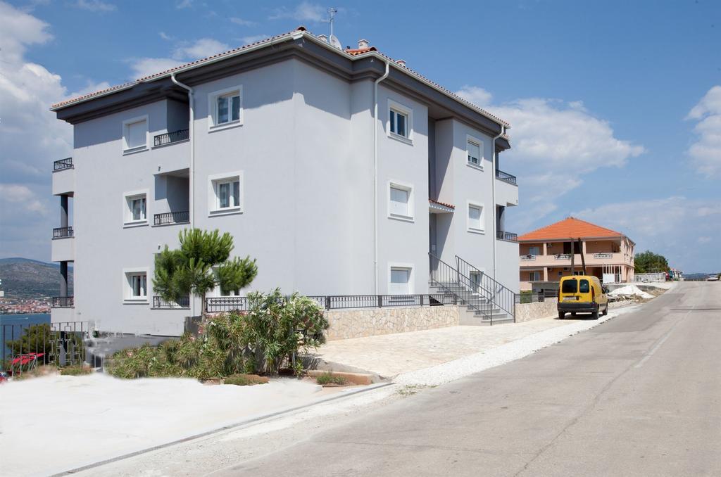 Apartments Maja Donji Okrug Exterior foto
