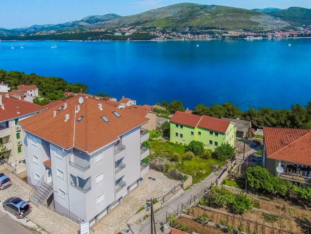 Apartments Maja Donji Okrug Exterior foto